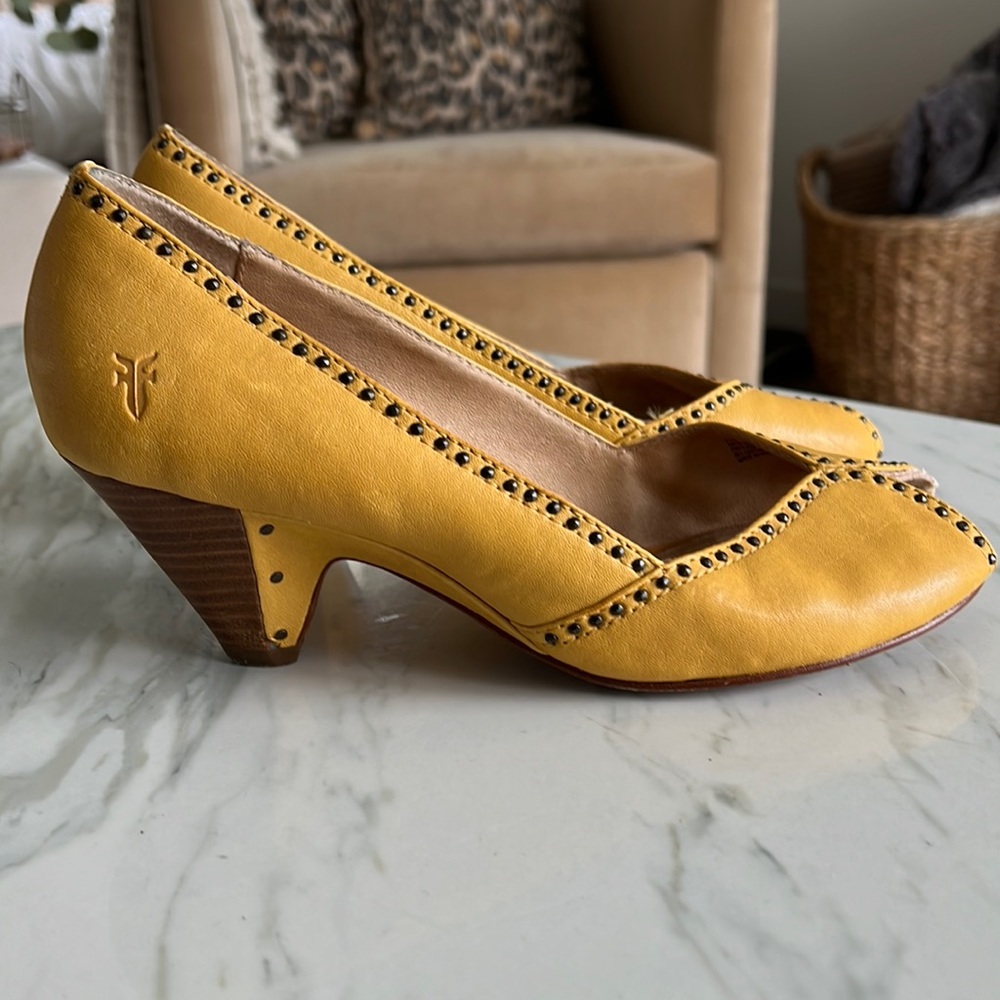 Frye Maya Vintage Open Toe Yellow Studded Heel
